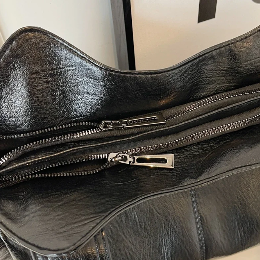 Uma - Geräumige Schultertasche mit doppeltem Reißverschluss