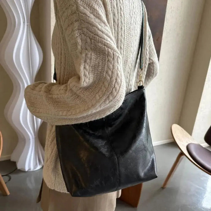Chelsey's Vintage Charm | Shoulder Bag